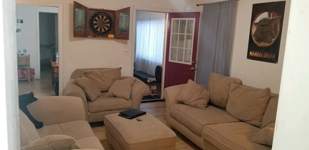 Building Photo - 107 5th Ave