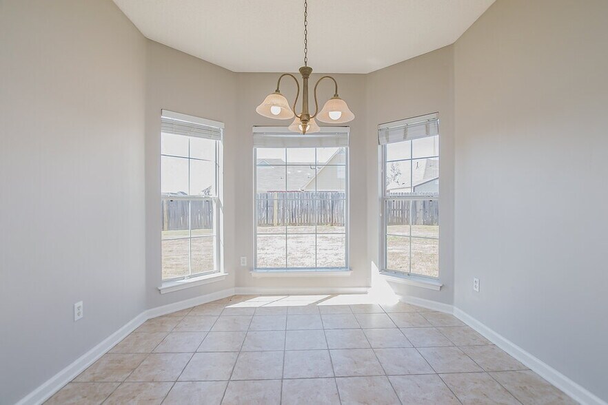 Building Photo - 5607 Antelope Cove