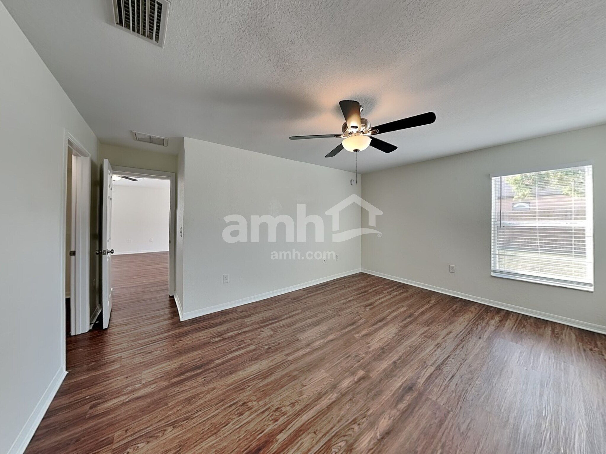 Building Photo - 2207 13th Ave E