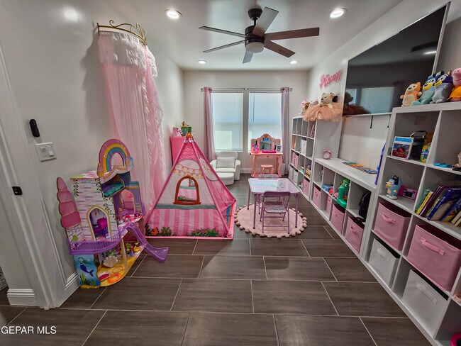 Building Photo - 7321 Cuba Dr