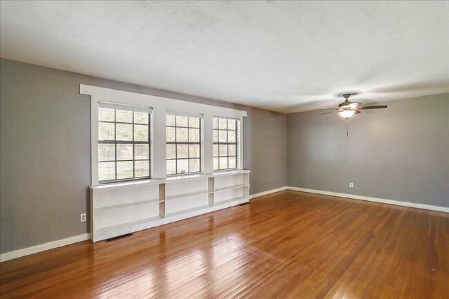 Building Photo - 5814 Canton Park Dr