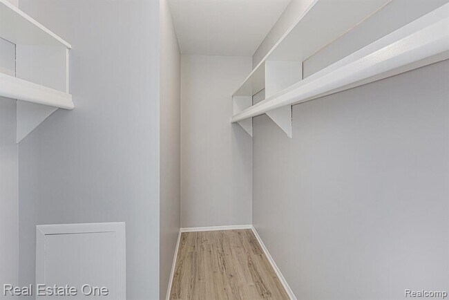 Building Photo - 31085 Pheasant Run St