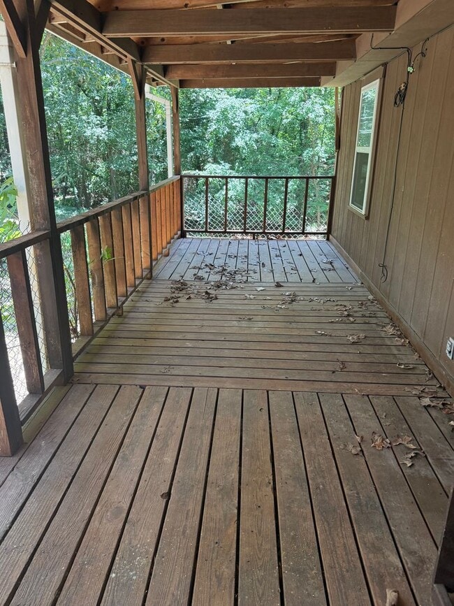 Building Photo - Beautiful Country Home