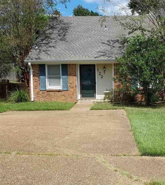 Building Photo - 122 Amberwood Dr