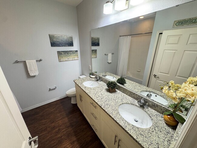 Building Photo - Exceptional Townhome in West Lucaya Village — Minutes from Walt Disney World