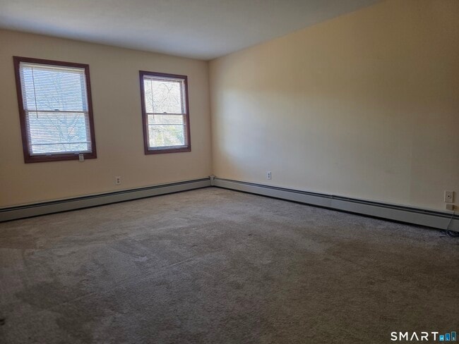 Building Photo - 25 Brook Pine Dr