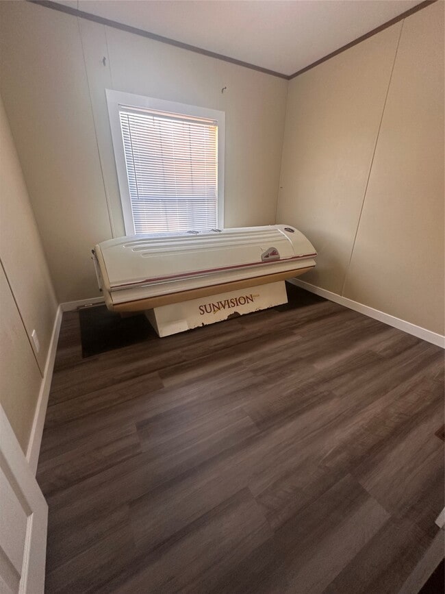 Building Photo - 14525 Oak Hill Ln