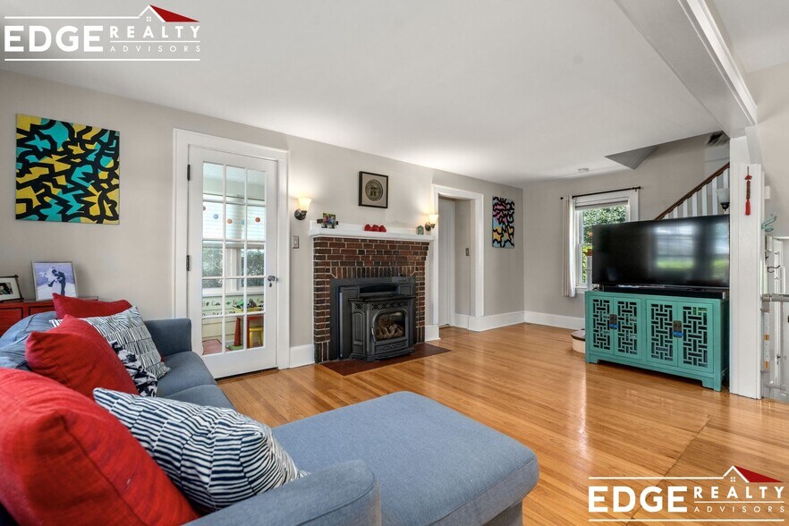 Building Photo - 27 Union St