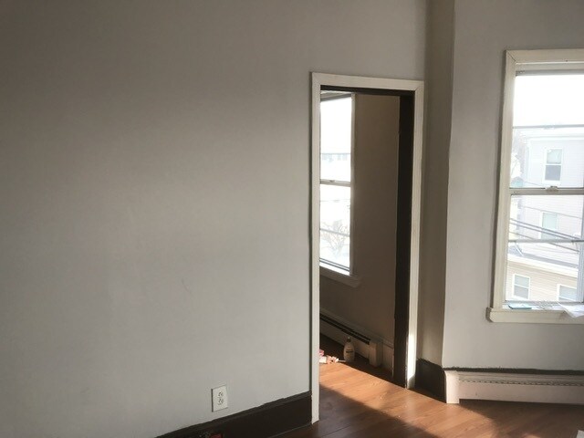 Building Photo - 76 Malden St