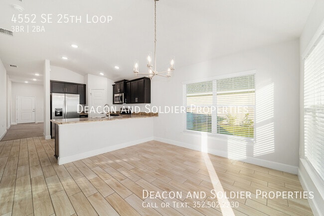 Building Photo - 4552 SE 25th Loop