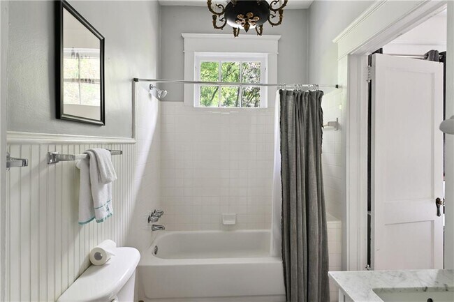 Building Photo - 635 Bonaventure Ave NE