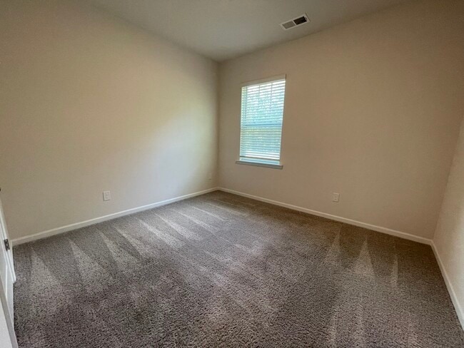 Building Photo - 11009 Austin Estates Dr