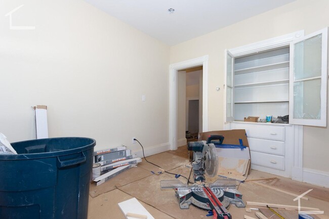 Building Photo - GORGEOUS RECENT RENO IN BRIGHTON CENTER
