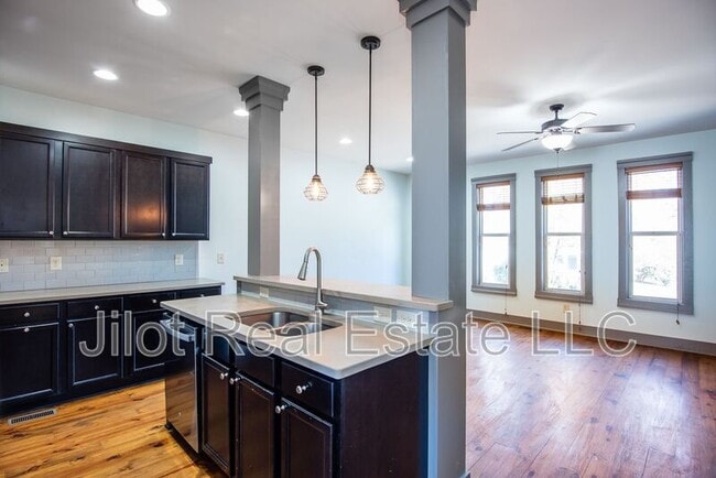 Building Photo - 1806 DeKalb Ave NE