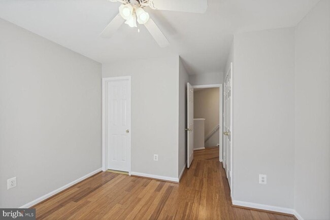Building Photo - 2547 Sandbourne Ln