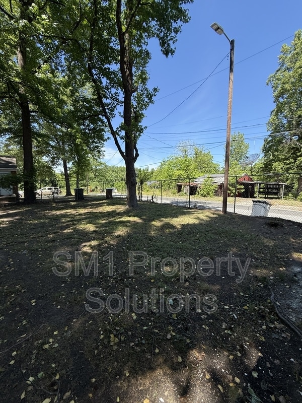 Building Photo - 1235 Elmer St