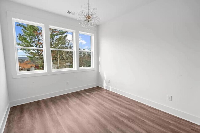 Building Photo - 4318 Woods St