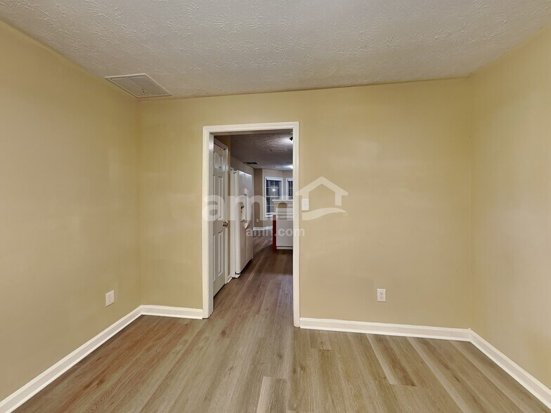 Building Photo - 3355 Brook Lea Dr