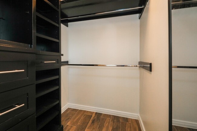 Building Photo - 2319 Palos Lp