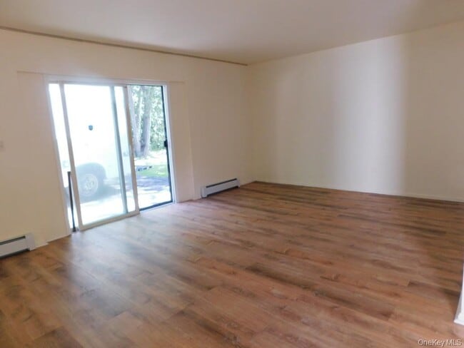 Building Photo - 12 Sequestered Rd