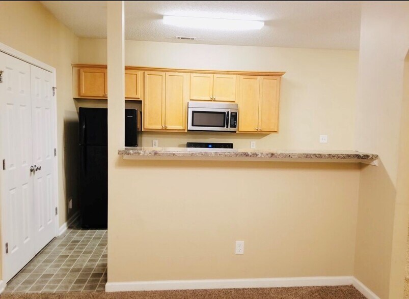 Bar Area - 4925 Sierra Way