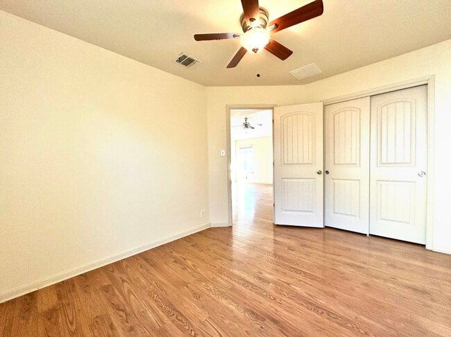 Building Photo - Cozy & Modern 3-Bed, 2-Bath Home in Austin...