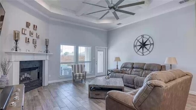 Building Photo - 13829 Laffite Dr