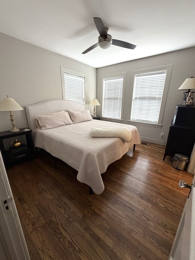 Building Photo - 1 Bedroom Condo Available Steps From Downtown Tuscaloosa!