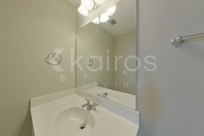 Building Photo - 933 Silent Barge Cv