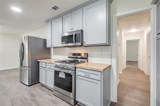 Building Photo - 3212 San Vicente Ave