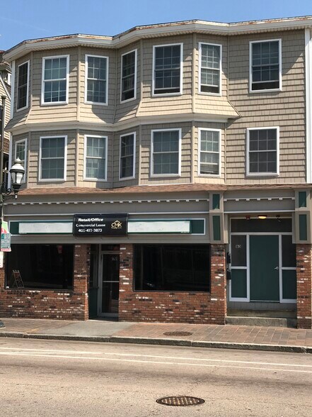 Primary Photo - 163 Atwells Ave