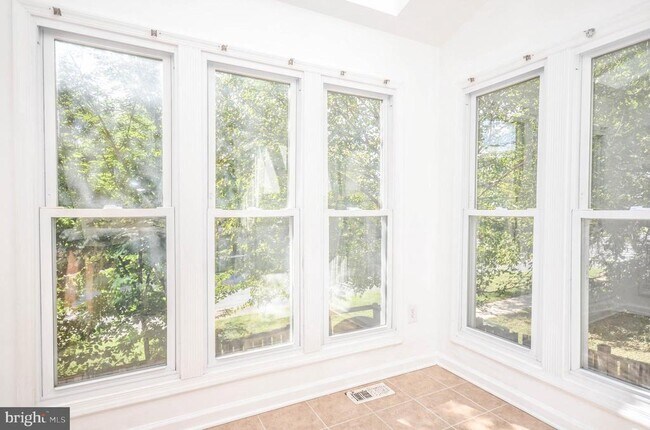 Building Photo - 62 Drumcastle Ct