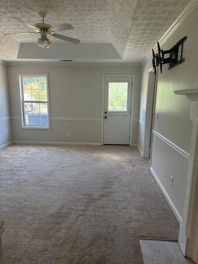 Building Photo - 6317 Compass Dr