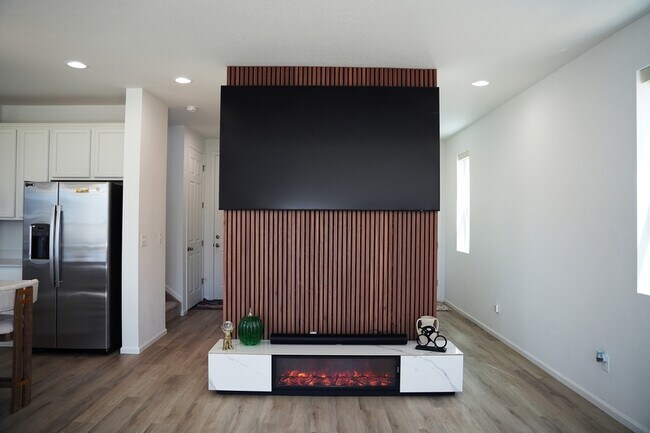 Building Photo - 2327 Prairie Smoke Dr