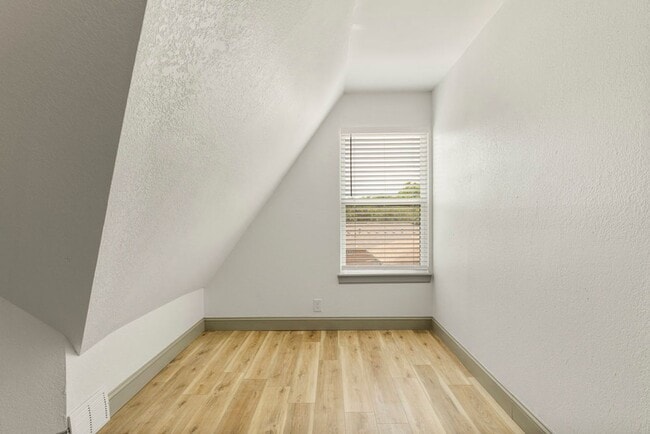 Building Photo - ONYX at 37th