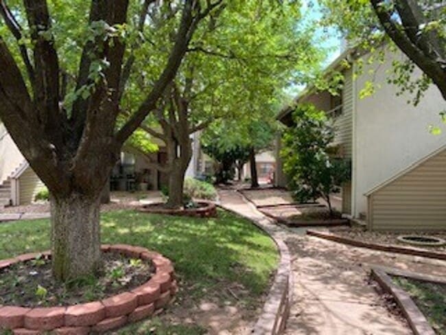 Building Photo - 2-Bedroom Condo for Rent in Stratford Condos + Gated Community with Pool!