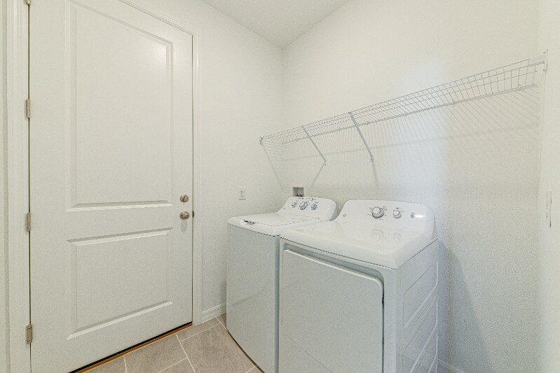 Building Photo - 2354 Lancashire St