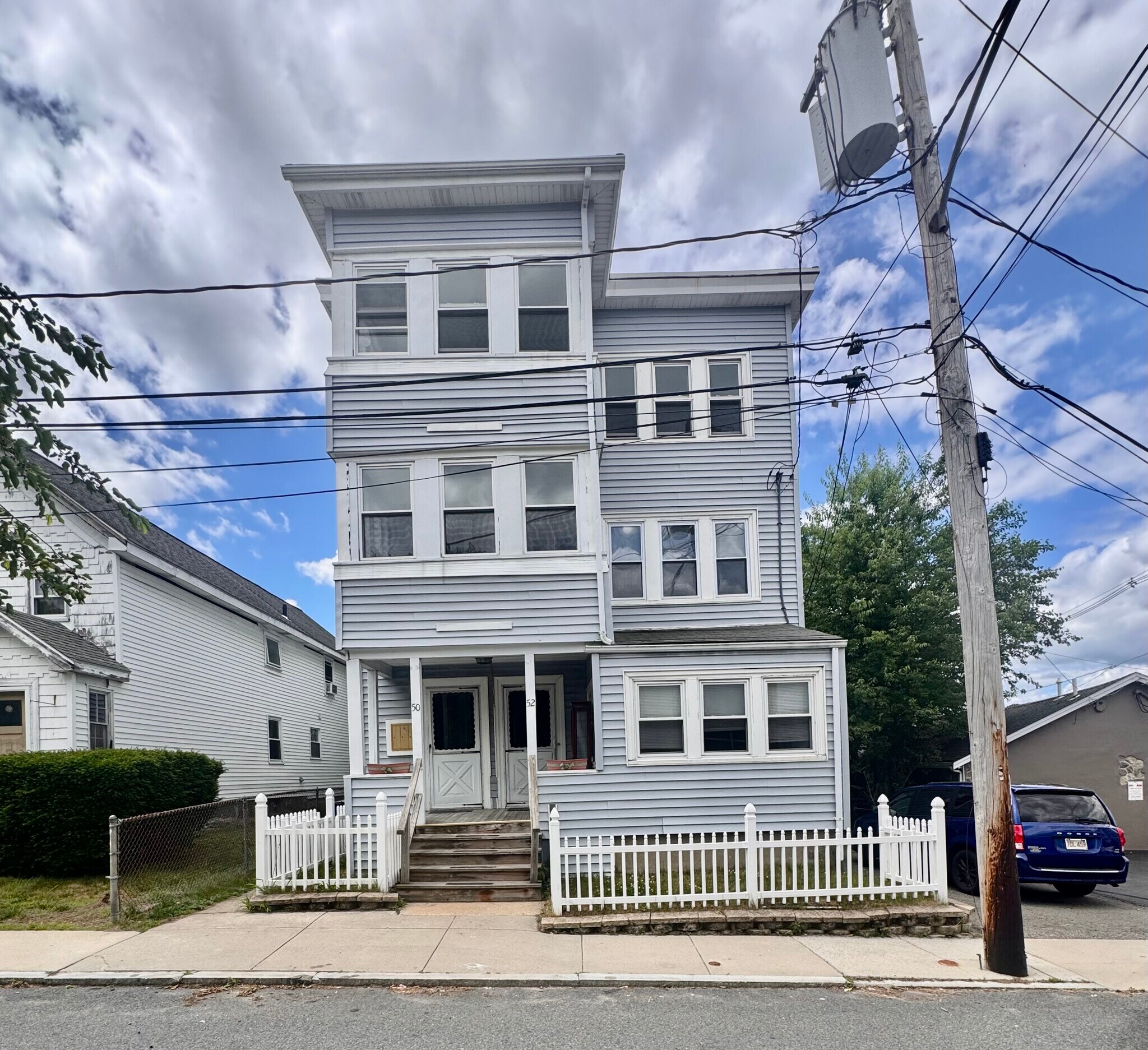 Building Photo - 52 Alaric St