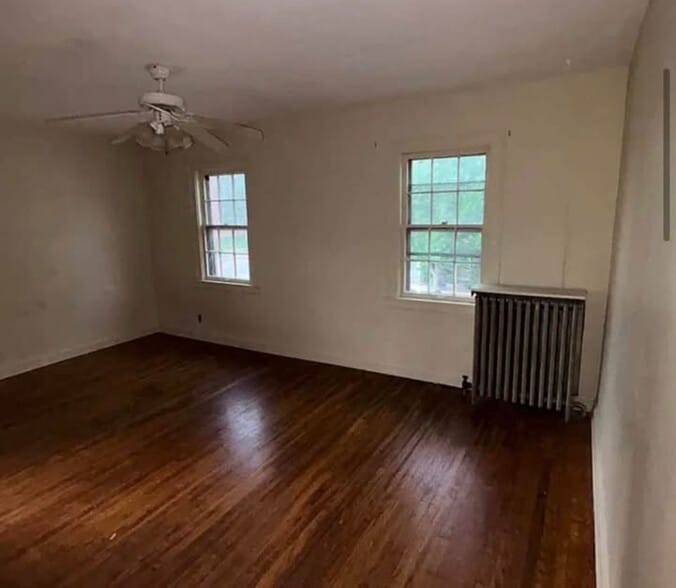 Building Photo - 628 Avenue F