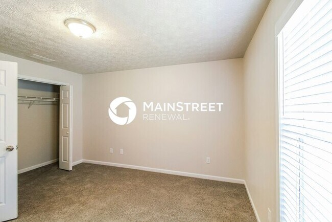 Building Photo - 3 Bedroom Pet-Friendly Home in Covington, GA with Main Street Renewal
