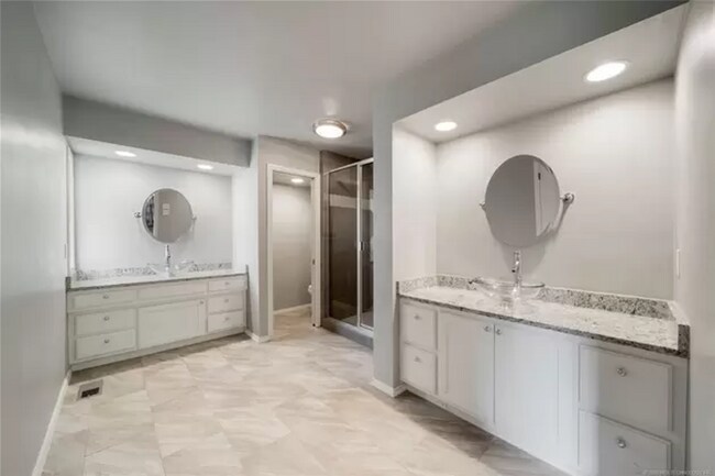 Building Photo - Incredible Ranch Style Home in Midtown!