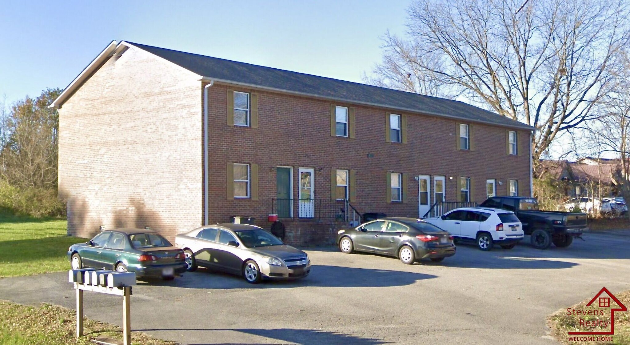 Building Photo - 540 W Stevens St