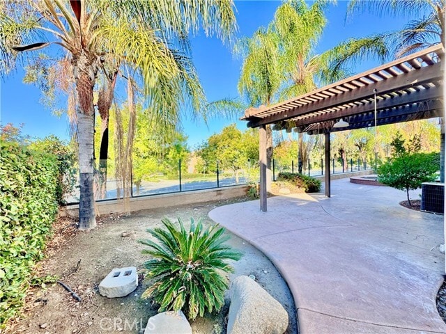 Building Photo - 1083 Stanislaus Dr