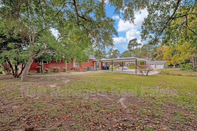 Building Photo - 301 Fairfield Rd