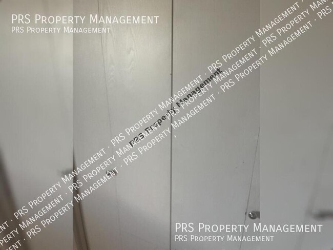 Building Photo - 922 S Acapulco Ln