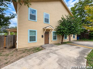 Building Photo - 1221 N Navidad St
