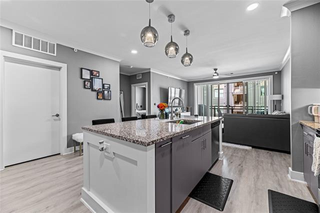 Building Photo - 3517 Windhaven Pkwy