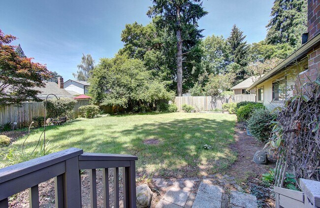 Building Photo - Spacious 3-Bedroom Home with Private Backyard Oasis