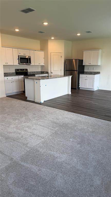 Building Photo - 5537 Cyclamen Dr