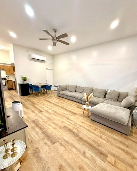 Building Photo - 2912 Park Center Dr